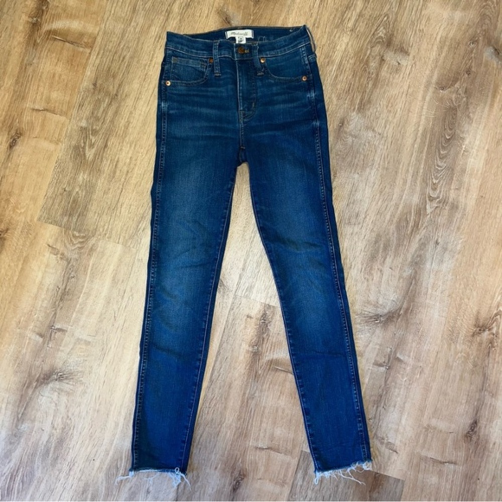 Madewell 9" High-Rise Skinny Crop Jeans: Destructed-Hem Edition size 24